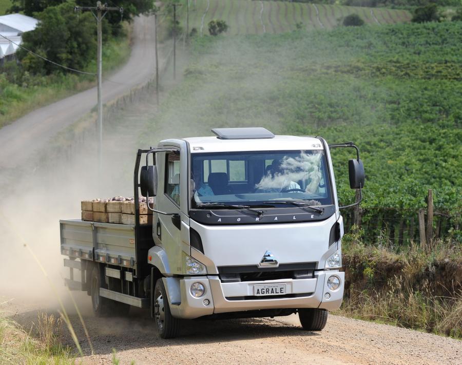 Agrale 8700 S 2011 года  (фото 2 из 15)
